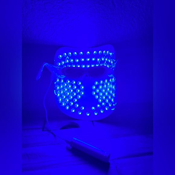 Lyte LED Therapy Mask - NIB - Picture 2 of 12